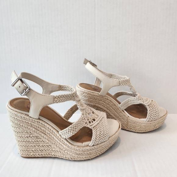 GB by Gianni Bini Macrame Wedge Sandal - Picture 2 of 7